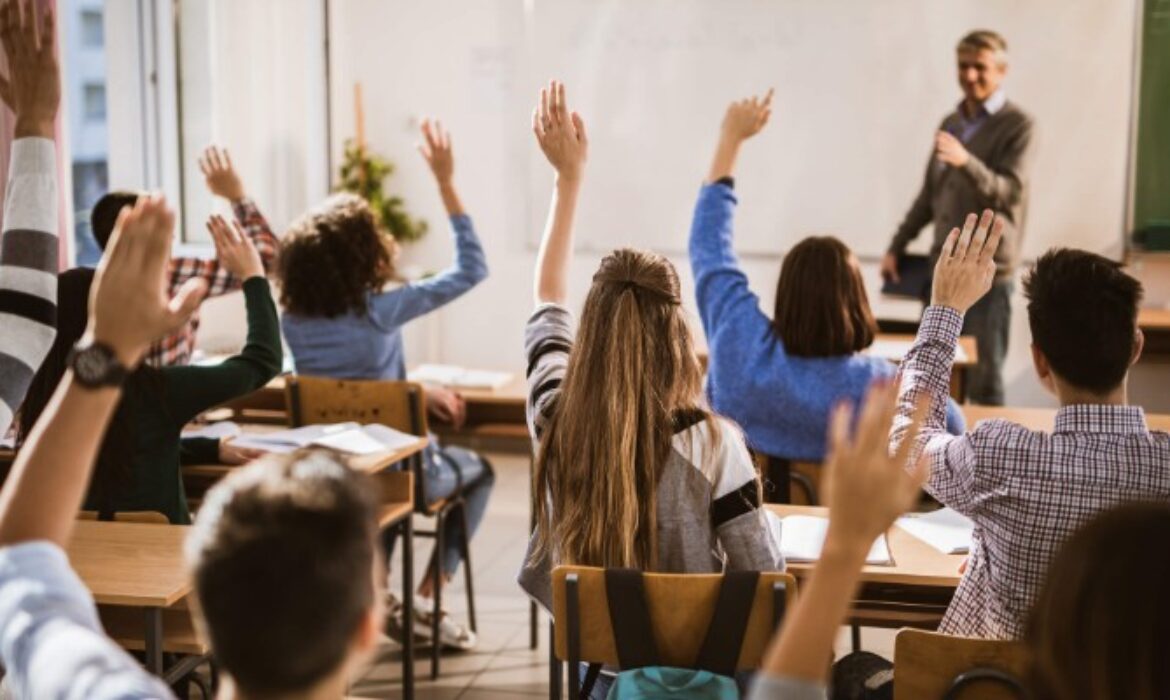 Mitos y realidades sobre la vida en la universidad.